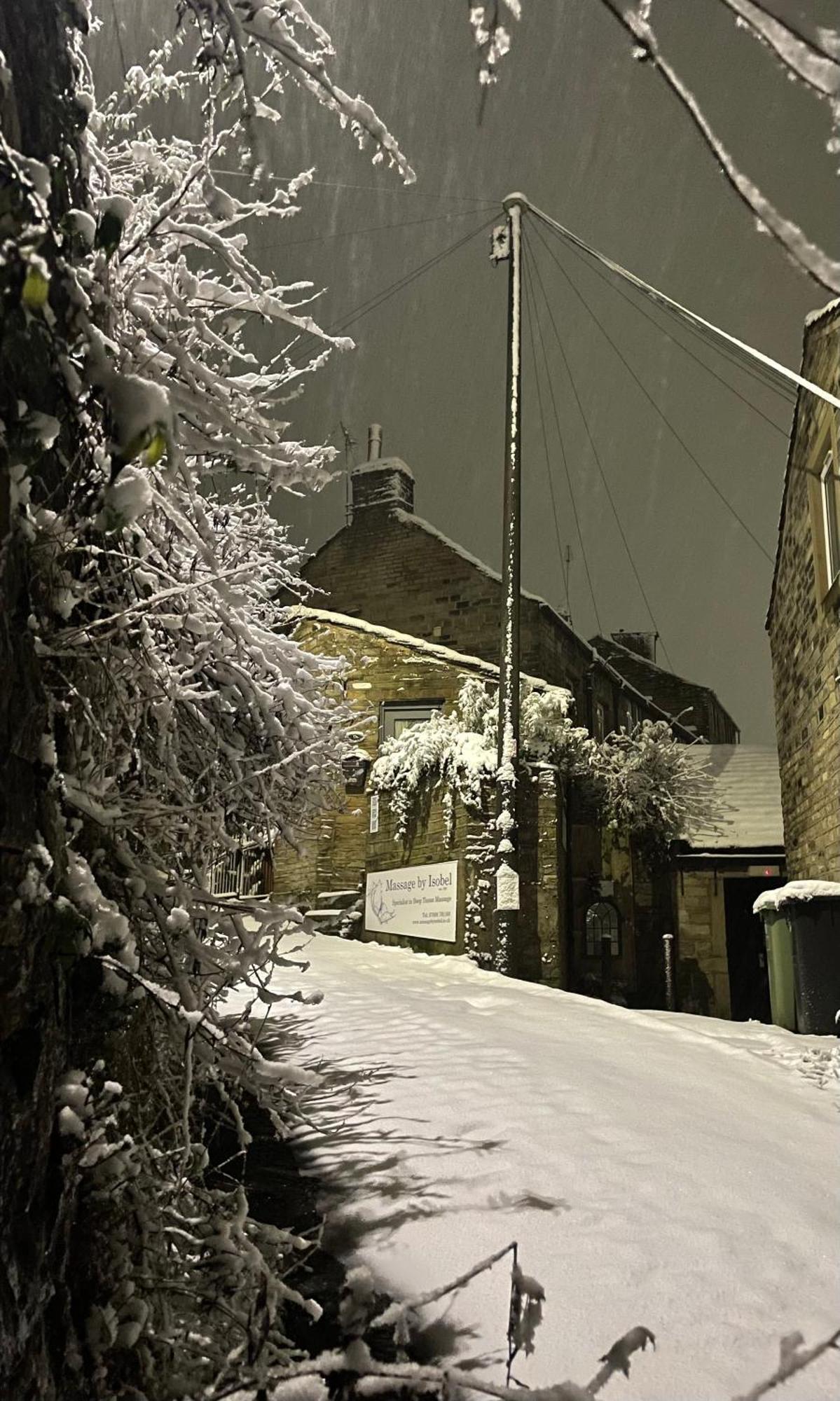 The Therapy Rooms Holmfirth Holiday Let ภายนอก รูปภาพ